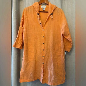“Dotty Cotton Gauze Ezze Wear Outdoors” Size S/P, Light Orange Button Down Tunic